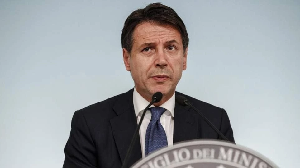 Κόντε: Η ιταλική κυβέρνηση διατηρεί τον προϋπολογισμό της και τη δέσμευσή της στο ευρώ